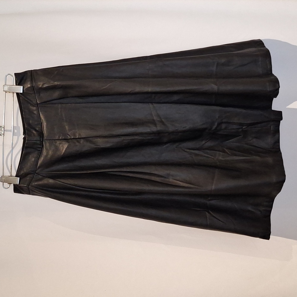 Whowhatwear faux leather pleated long skirt